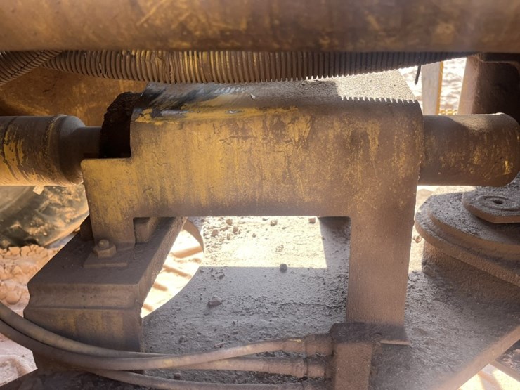 caterpillar-928g-image-51