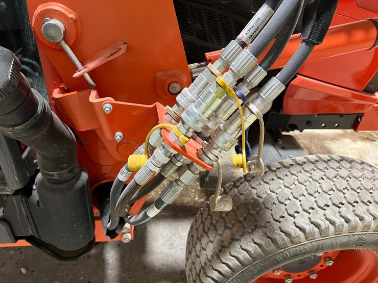 2021-kubota-la805-image-17
