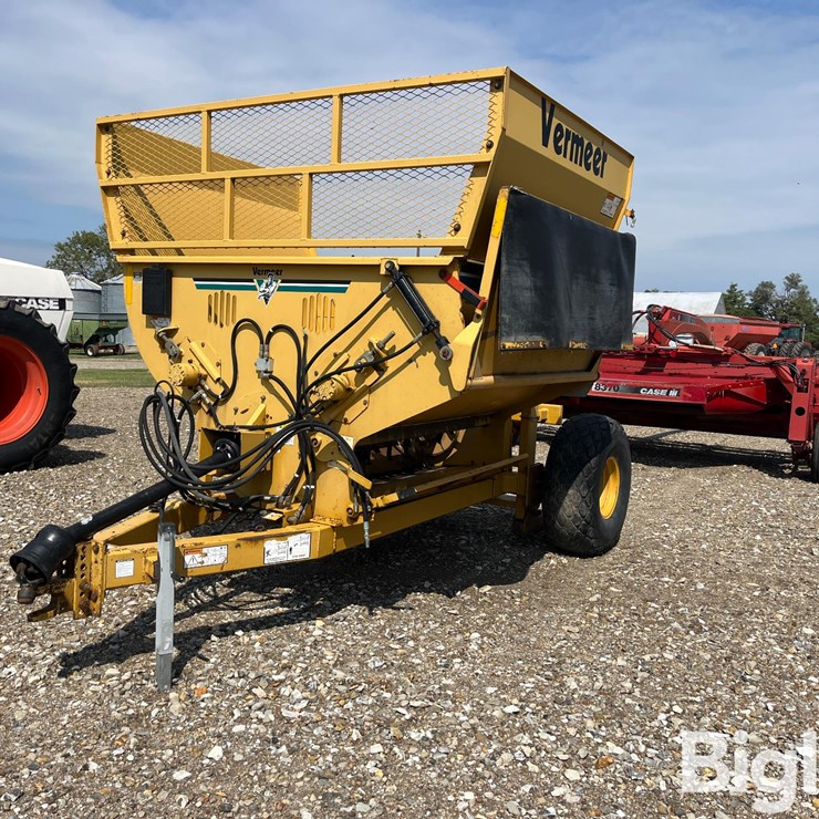 2004 VERMEER BP7000