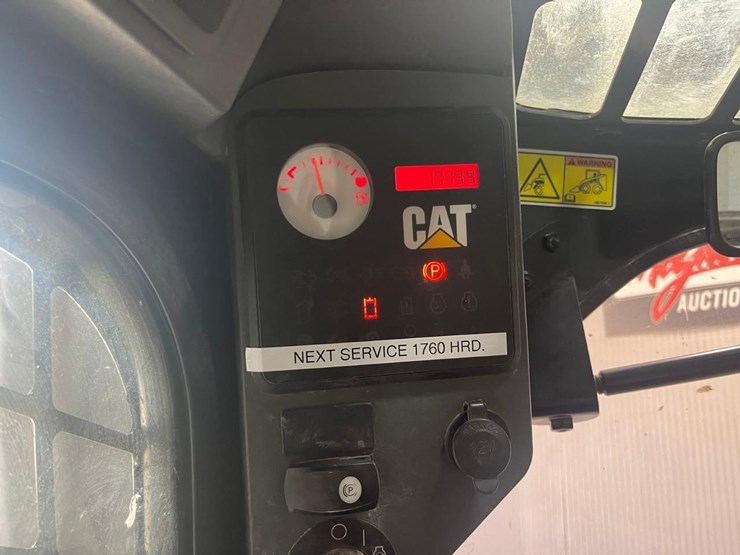 caterpillar-246c-image-21