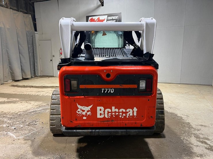 2022-bobcat-t770-image-4