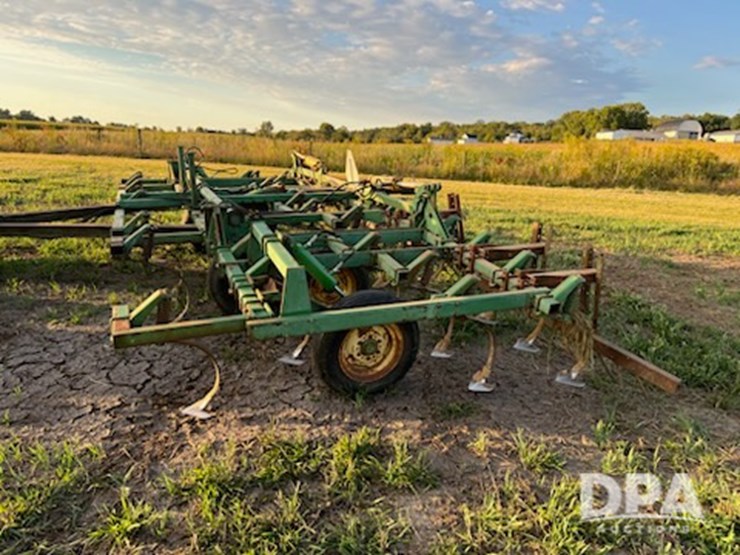 john-deere-1010-image-5
