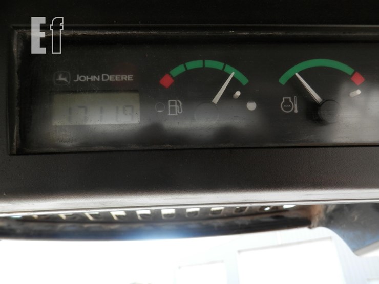 deere-320-image-17