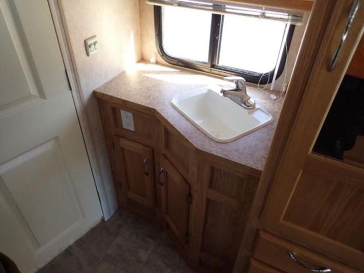 2007-big-foot-30mh26sl-26-ft-s/a-class-c-motorhome-image-50