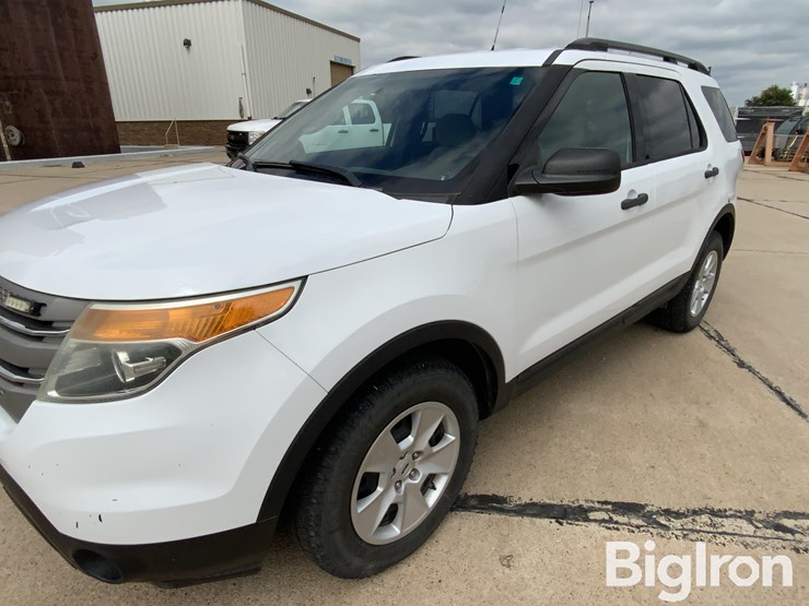2014-ford-explorer-image-9