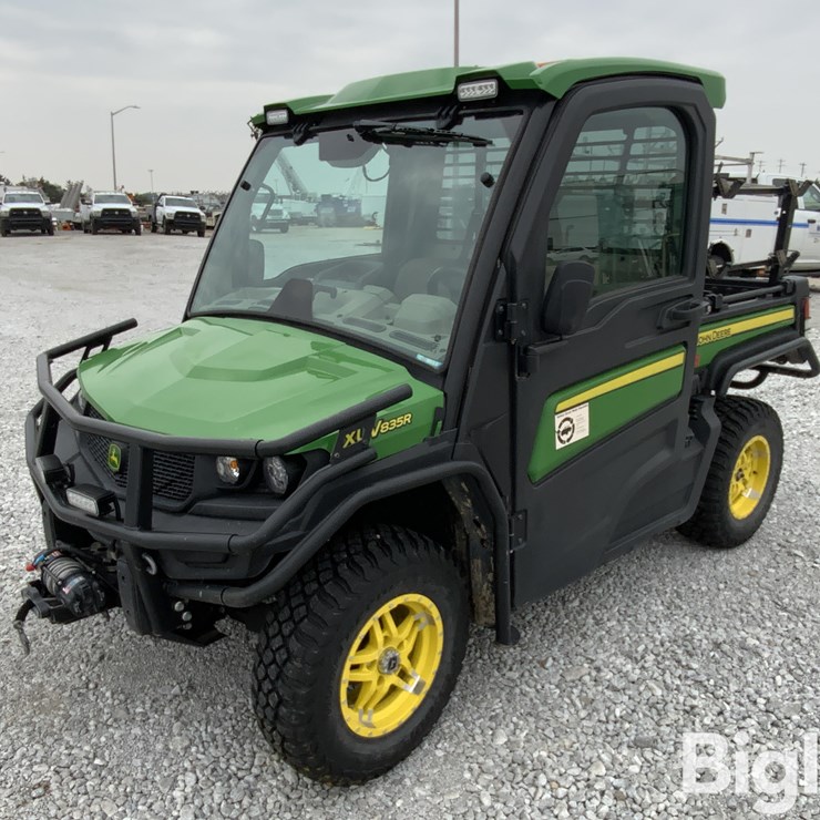 2018 JOHN DEERE GATOR