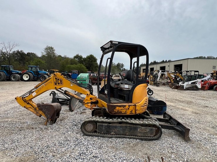 jcb-8032-image-2