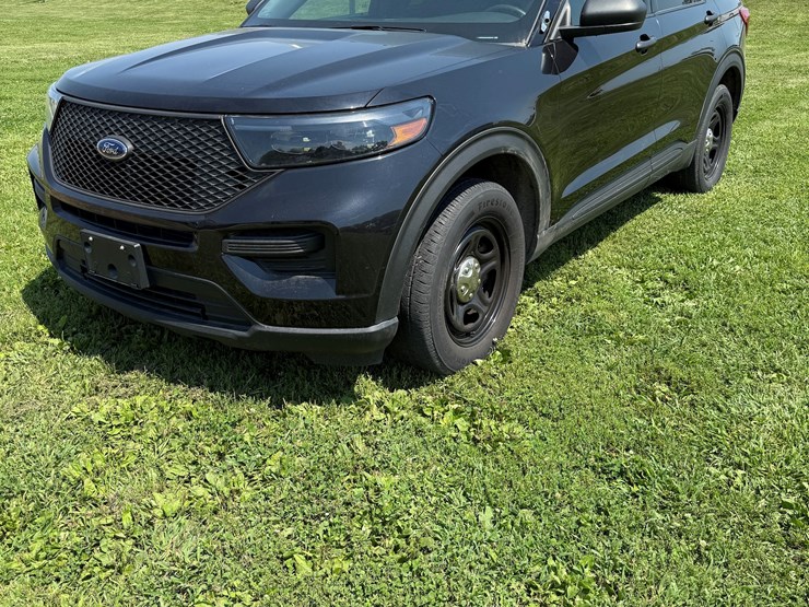 2021-ford-explorer-police-interceptor-image-5
