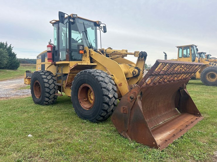 caterpillar-938g-image-3