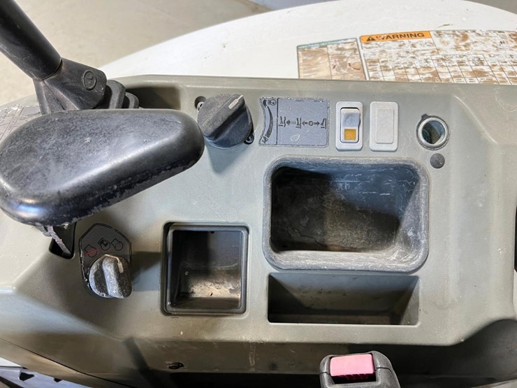 2017-bobcat-e32-image-28