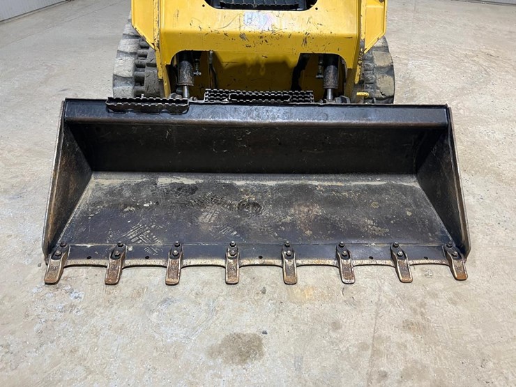2019-caterpillar-259d3-image-9