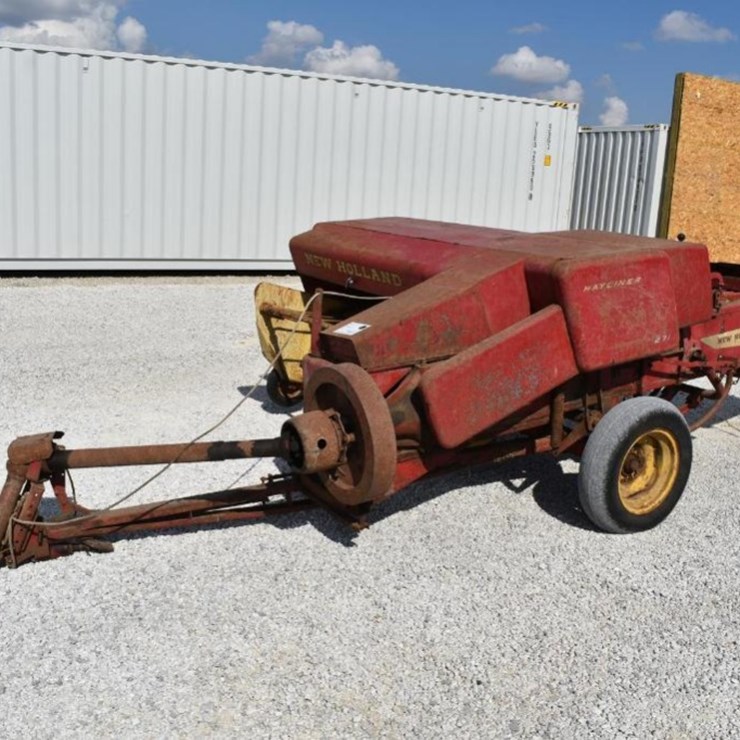 NEW HOLLAND 271