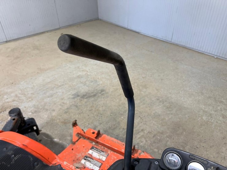 2014-kubota-zd331-image-17