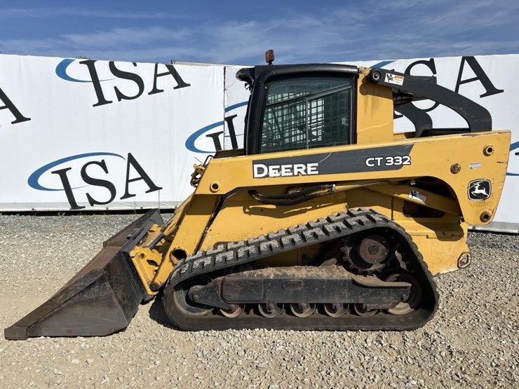 2013-deere-ct332-image-2