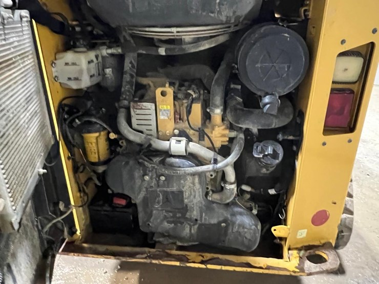 2019-caterpillar-259d-image-17