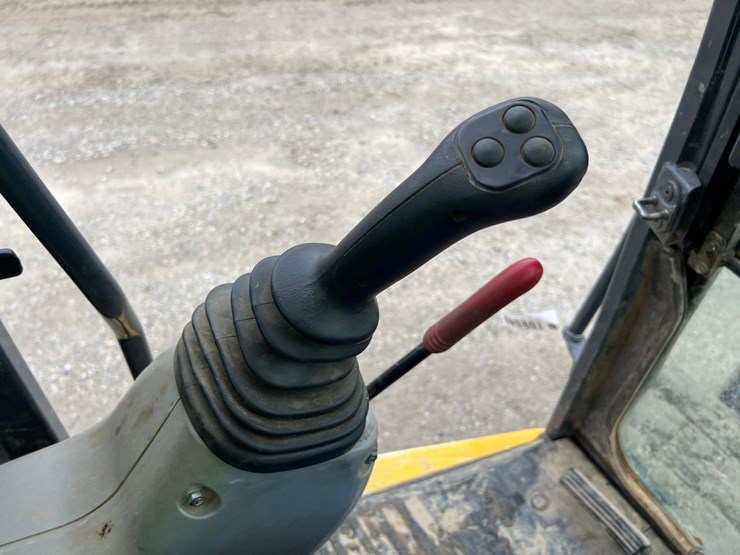 deere-85g-image-36