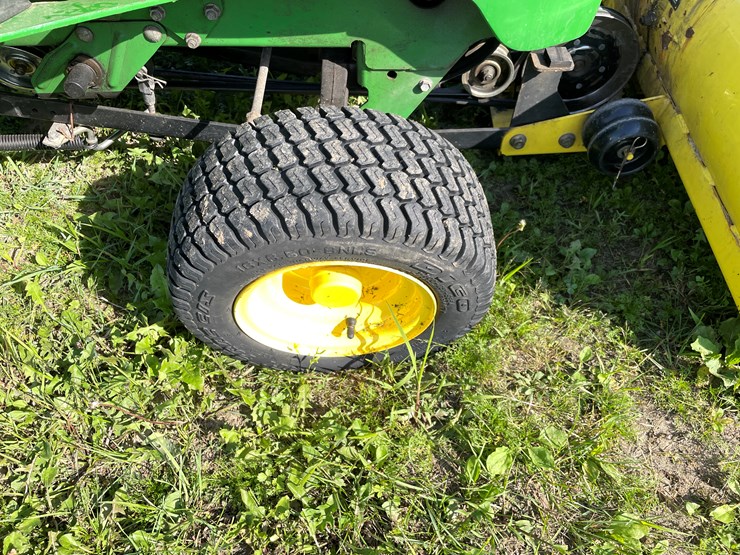 john-deere-345-image-16