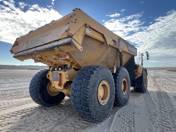 2021-volvo-a60h-image-5