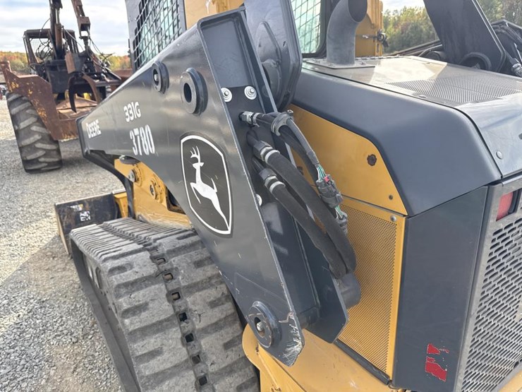 deere-331g-image-18