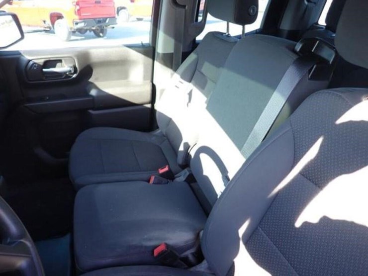 2022-chevrolet-silverado-1500-image-26
