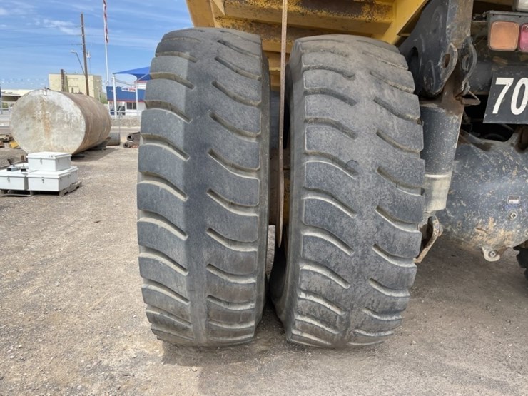 2015-komatsu-hd605-7e0-image-11