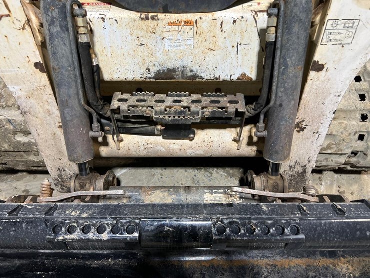 2016-bobcat-t750-image-10