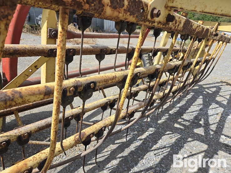 new-holland-256-image-12