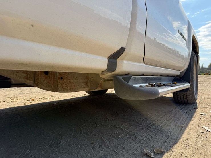 2018-chevrolet-1500-image-27