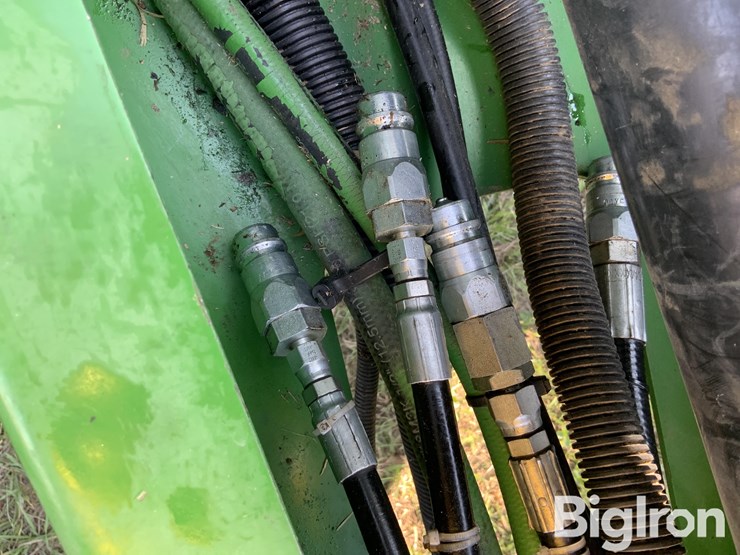 2006-john-deere-567-image-12