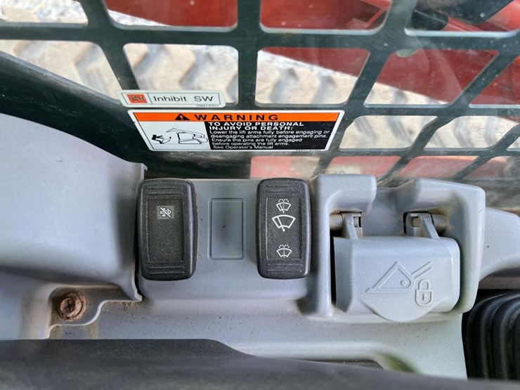 2017-kubota-svl75-2-image-27