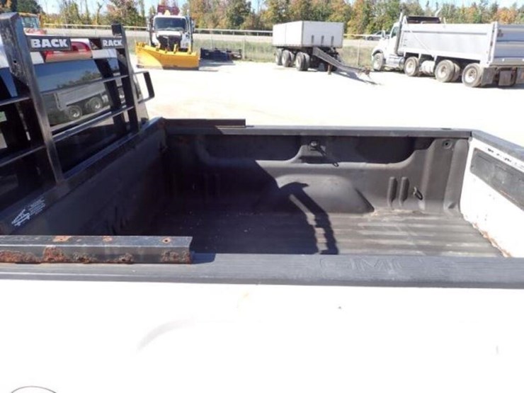 2016-gmc-sierra-1500-image-44