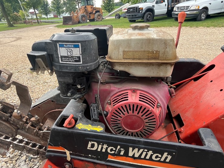 ditch-witch-1020-image-9
