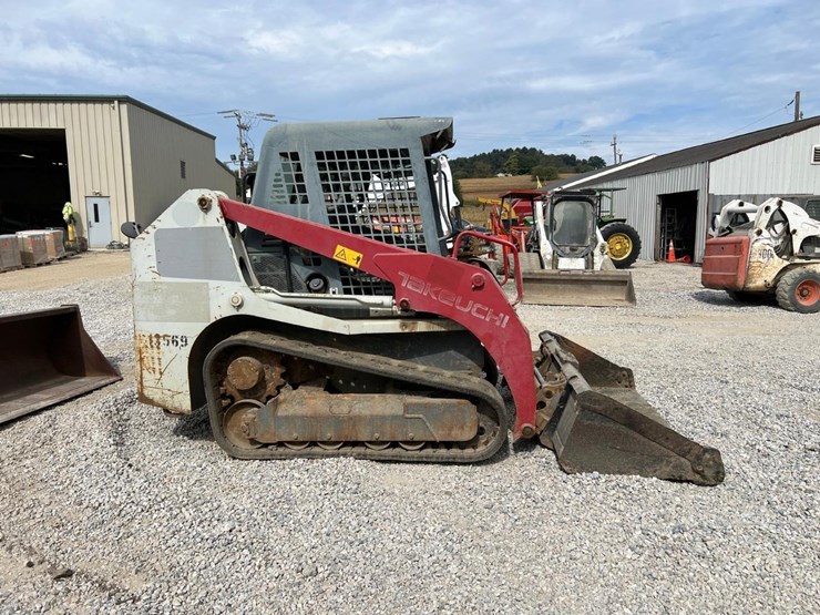 2016-takeuchi-tl8-image-6