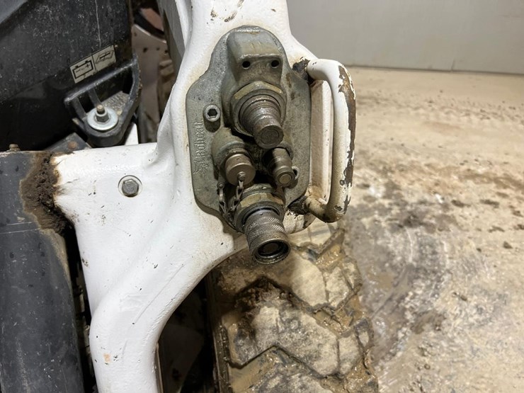 2021-bobcat-s64-image-11