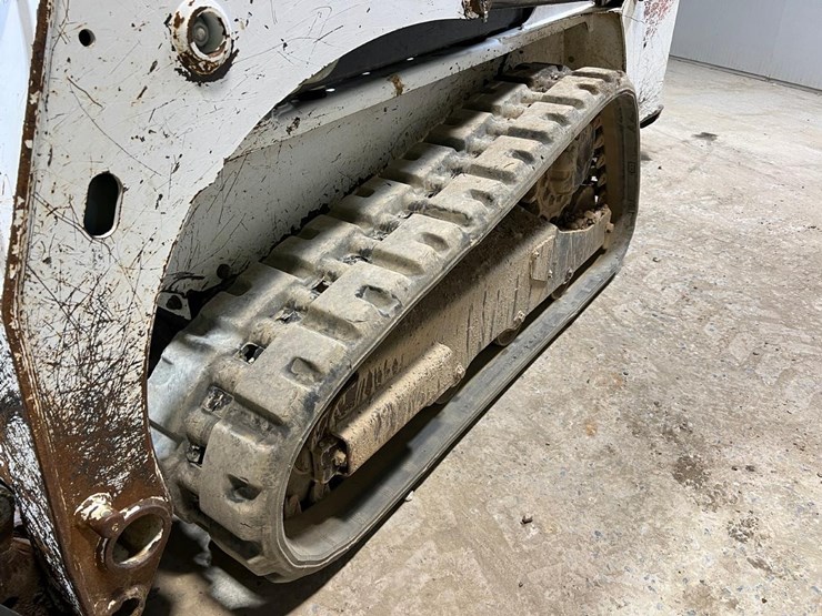2023-bobcat-t450-image-13
