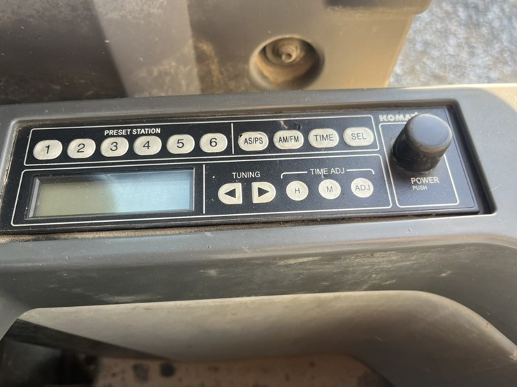2012-komatsu-pc70-image-39