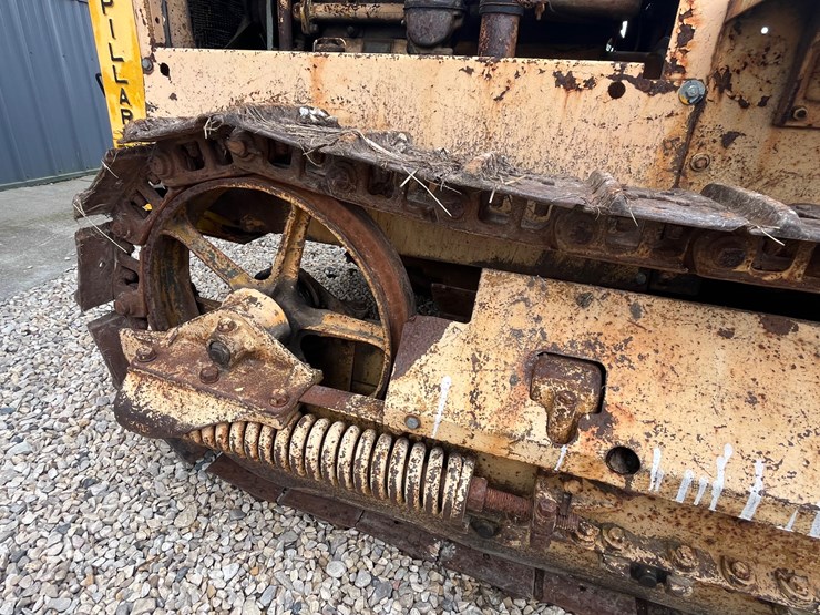 caterpillar-22-image-9