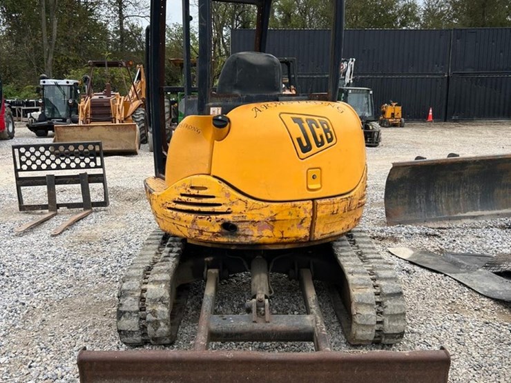 jcb-8032-image-4