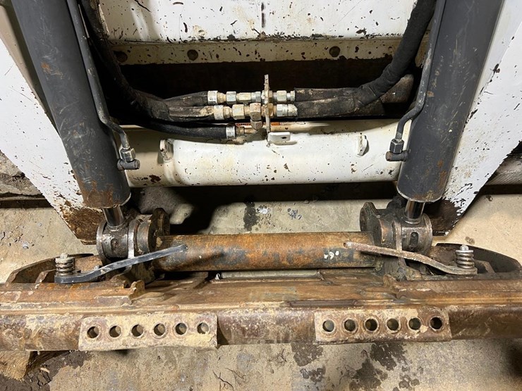 2016-bobcat-t870-image-11