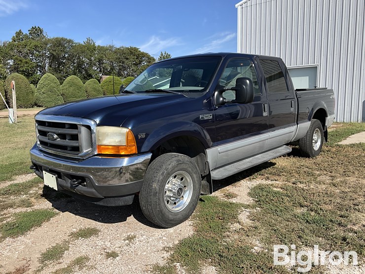 2001-ford-f250-xlt-image-1