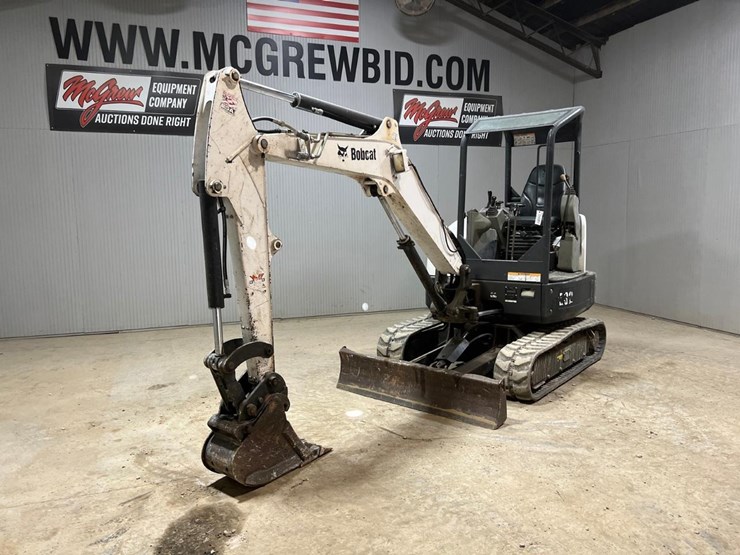 2017-bobcat-e32-image-2