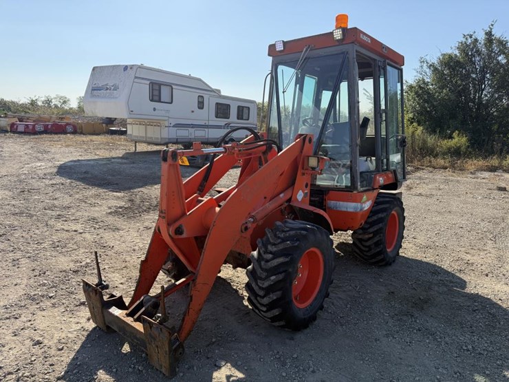 kubota-r520-image-1