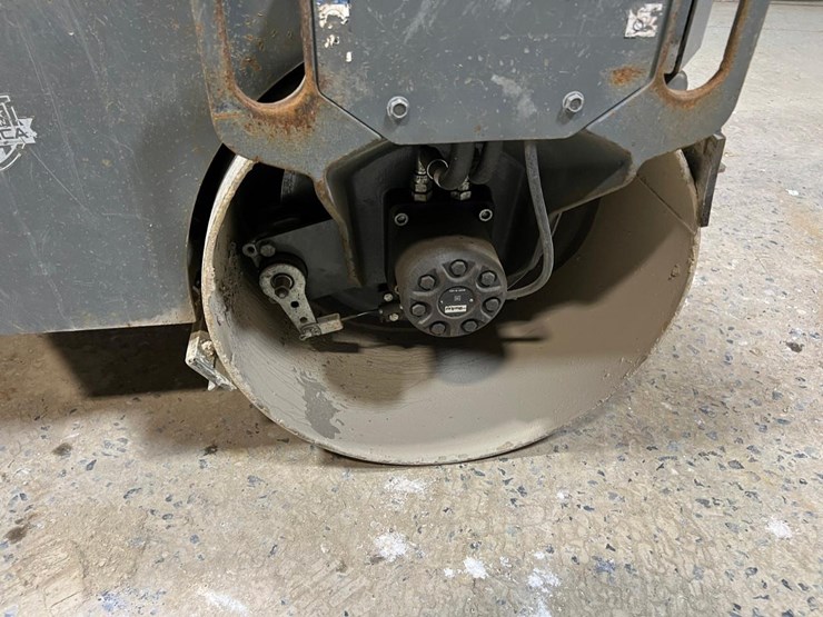 2021-wacker-neuson-rd12a-90-image-12