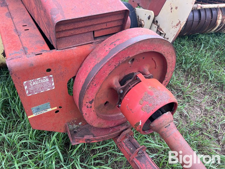 new-holland-270-image-13