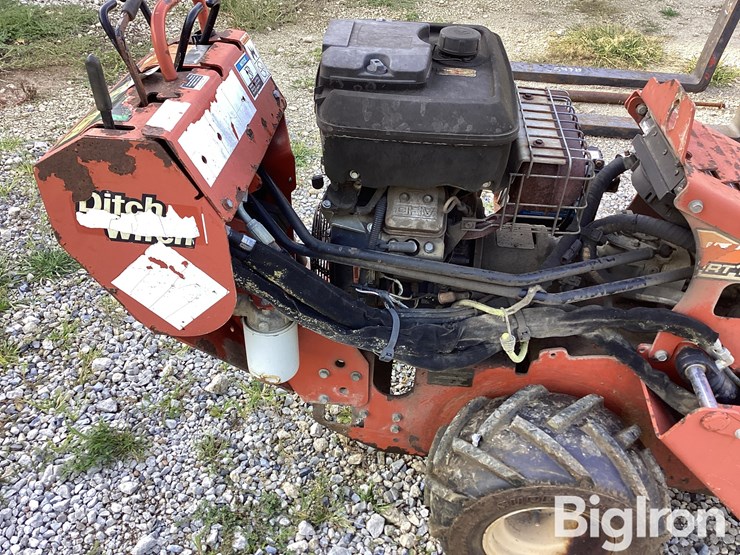 2012-ditch-witch-rt16-image-19