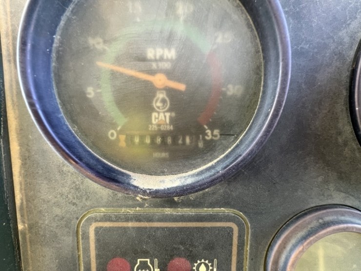 2008-caterpillar-613c-image-59