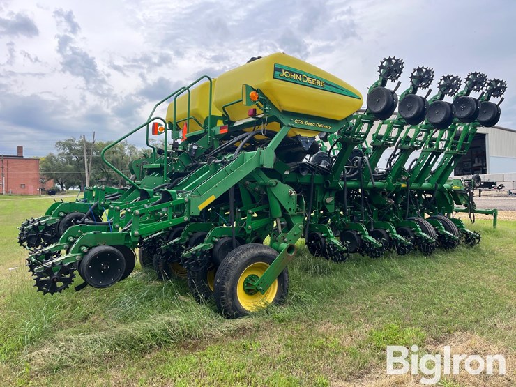 2009-john-deere-1790-ccs-image-5