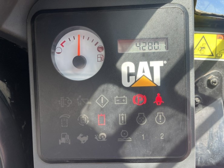 2012-caterpillar-272d-image-60
