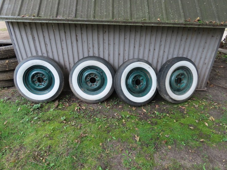 1950-chevrolet-16-inch-rims-with-wide-white-wall-tires-image-1
