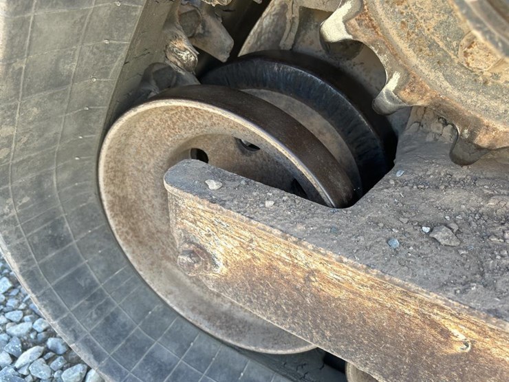 deere-333g-image-65